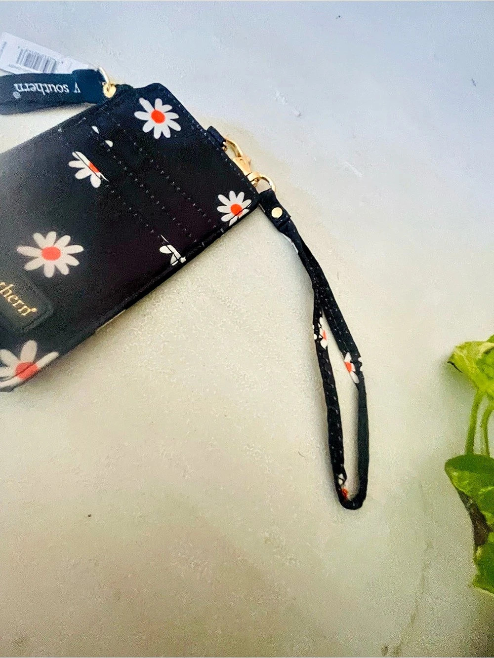 Simply Southern ID Coin Wallet Daisy Floral Wristlet Black & White NWT - Picture 4 of 5